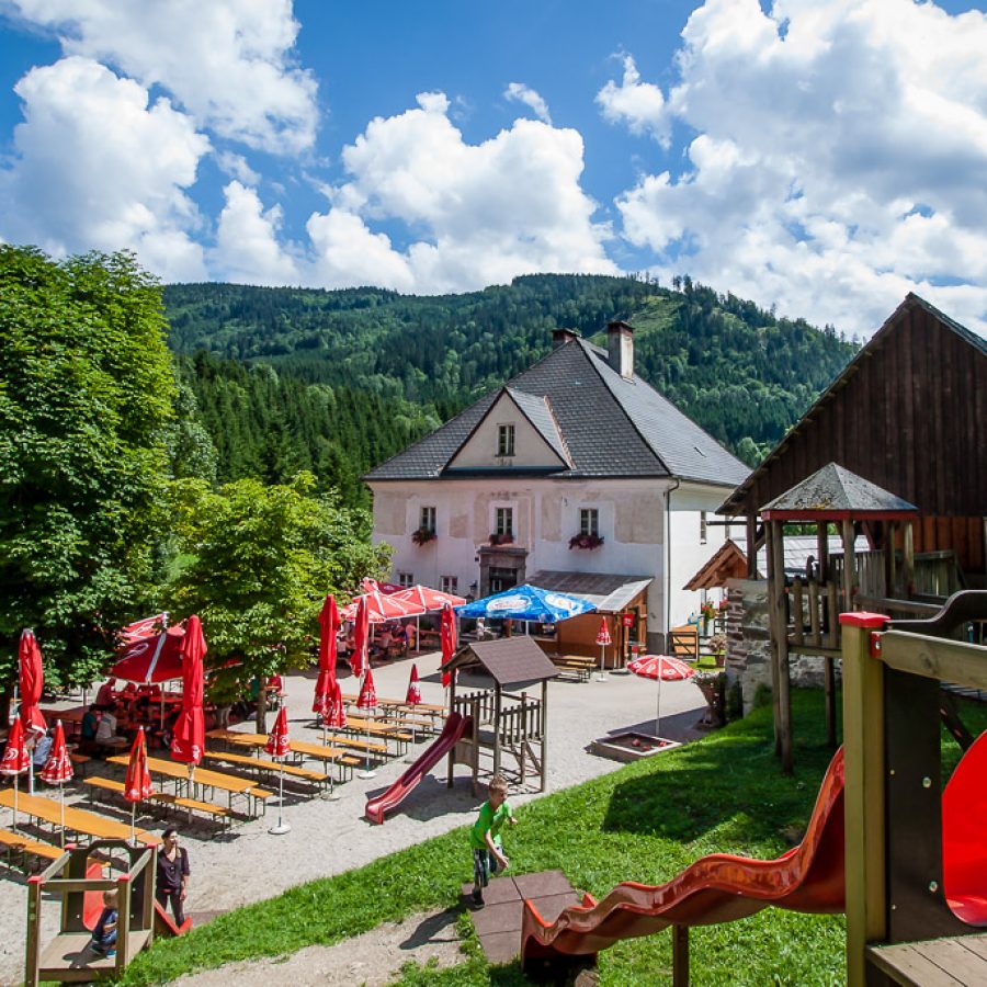 Holzknechtsiedlung Hof mit Jausenstation/Gasthaus Hammerherrenhaus & Kinderspielplatz